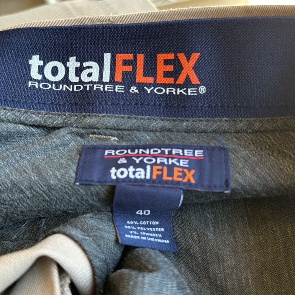 Nwt Roundtree & Yorke Total Flex 40 Flat Front Sh… - image 6